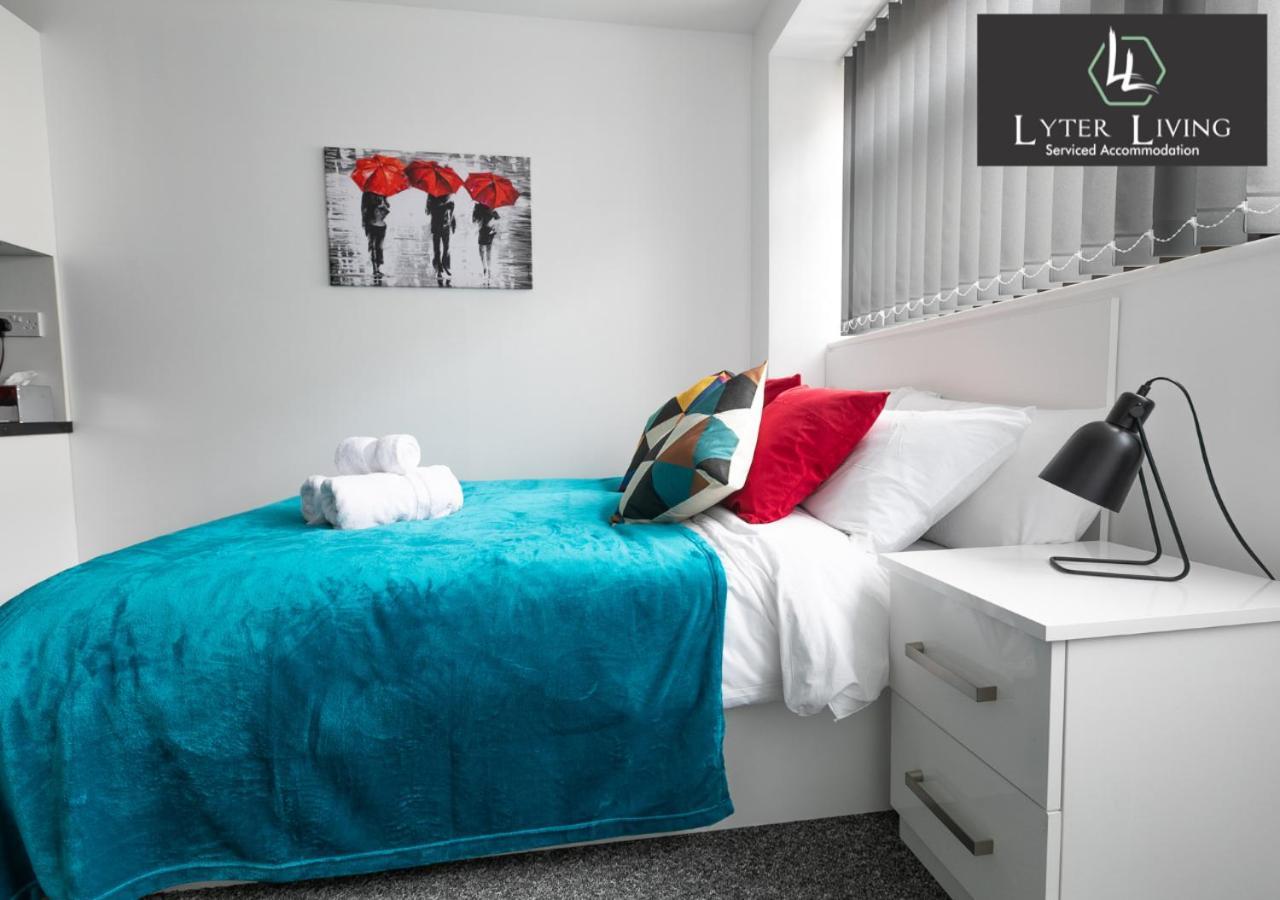 לייסטר Studio Apartments By Lyter Living Desks & Wifi - Monthly Stays Available מראה חיצוני תמונה