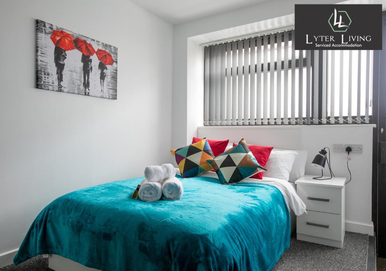 לייסטר Studio Apartments By Lyter Living Desks & Wifi - Monthly Stays Available מראה חיצוני תמונה